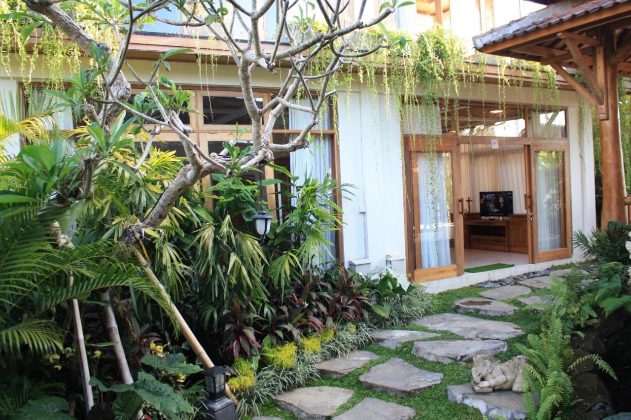 Graha Sandat Villas By Pramana Villas Ubud Esterno foto